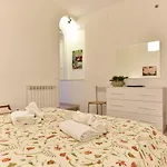 BDC - Coliseum Apartment